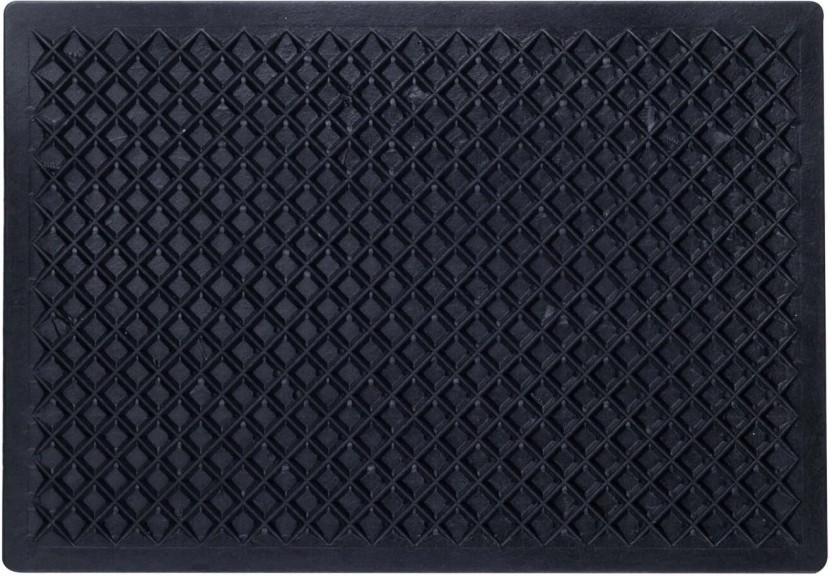 MOTO-QUIP Rubber Standard Mat For  NA Universal Fit (Black)